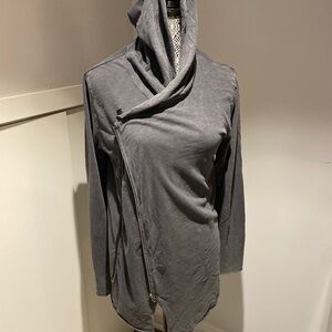 H&M drapey top with zipper size S